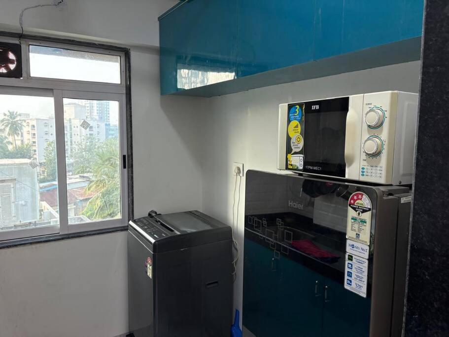Apartament Chic - Bright 1 Bhk Close To Lilavati Hospital At Waroda Road, Bandra West *