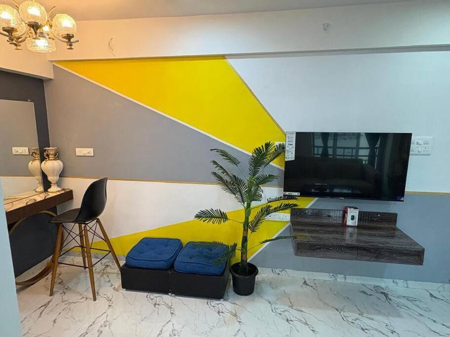 Chic - Bright 1 Bhk Close To Lilavati Hospital At Waroda Road, Bandra West Apartament