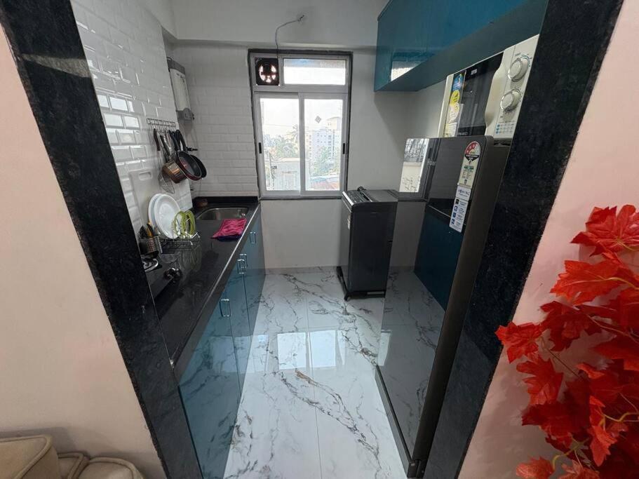 Chic - Bright 1 Bhk Close To Lilavati Hospital At Waroda Road, Bandra West Apartament