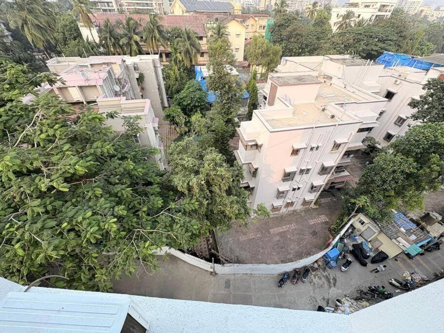 Apartament Chic - Bright 1 Bhk Close To Lilavati Hospital At Waroda Road, Bandra West *