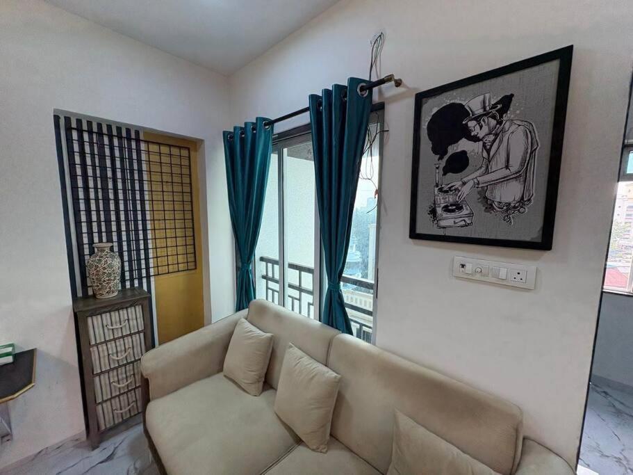 Chic - Bright 1 Bhk Close To Lilavati Hospital At Waroda Road, Bandra West Apartament *