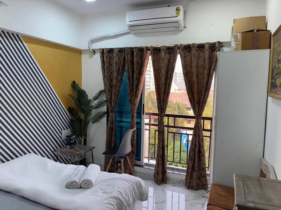 Apartament Chic - Bright 1 Bhk Close To Lilavati Hospital At Waroda Road, Bandra West Bombaj